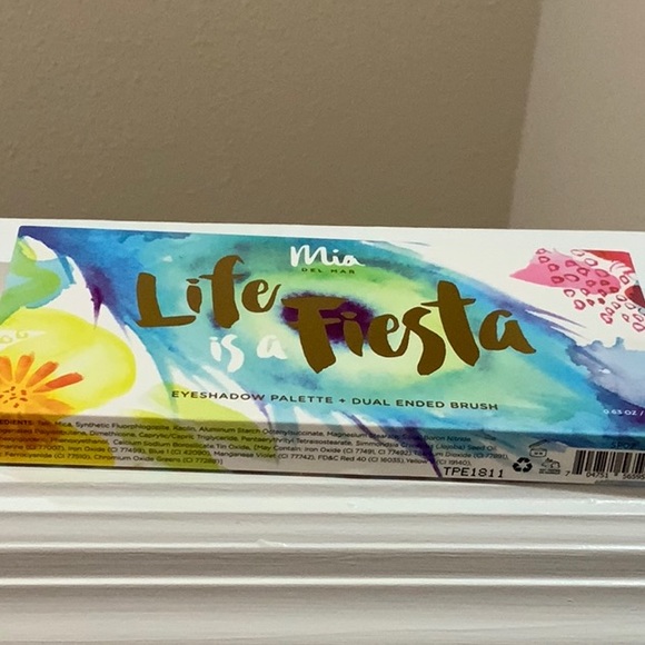 New MIA DEL MAR eyeshadow - Picture 1 of 5